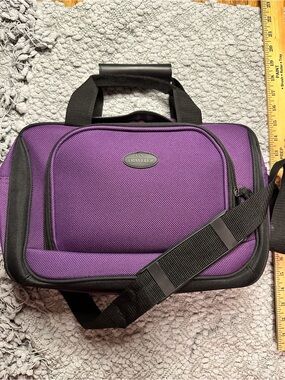 Purple Carryon Vacation Travel Bag with Shoulder Strap